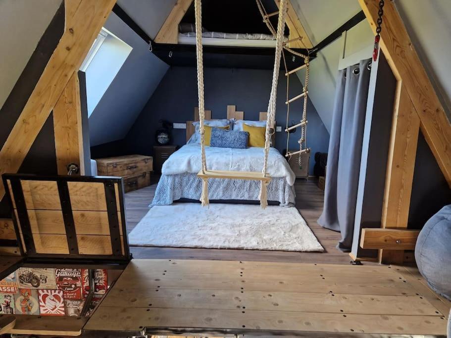 Chalet Industriel Avec Filet Et Spa Sorigny Kültér fotó
