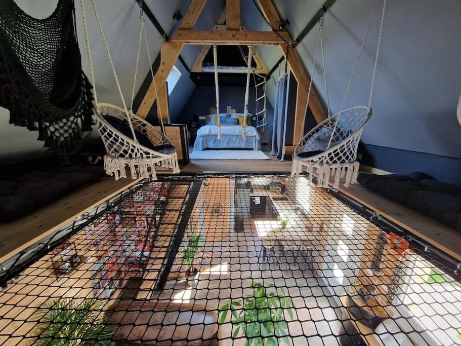 Chalet Industriel Avec Filet Et Spa Sorigny Kültér fotó