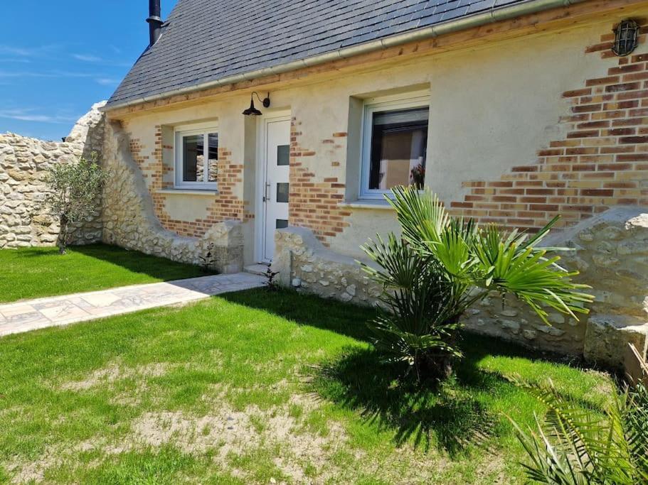 Chalet Industriel Avec Filet Et Spa Sorigny Kültér fotó